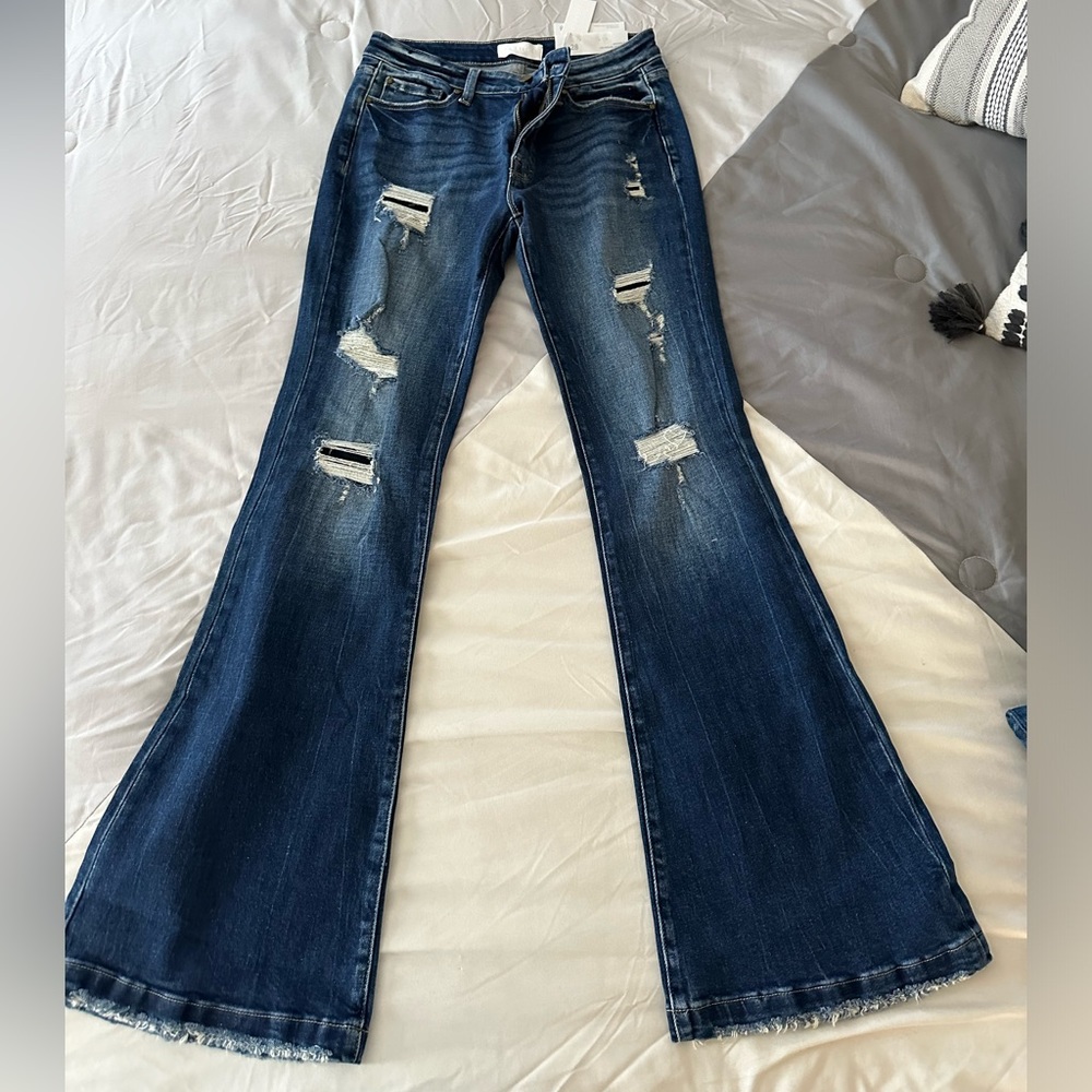 Petra Flare Jeans